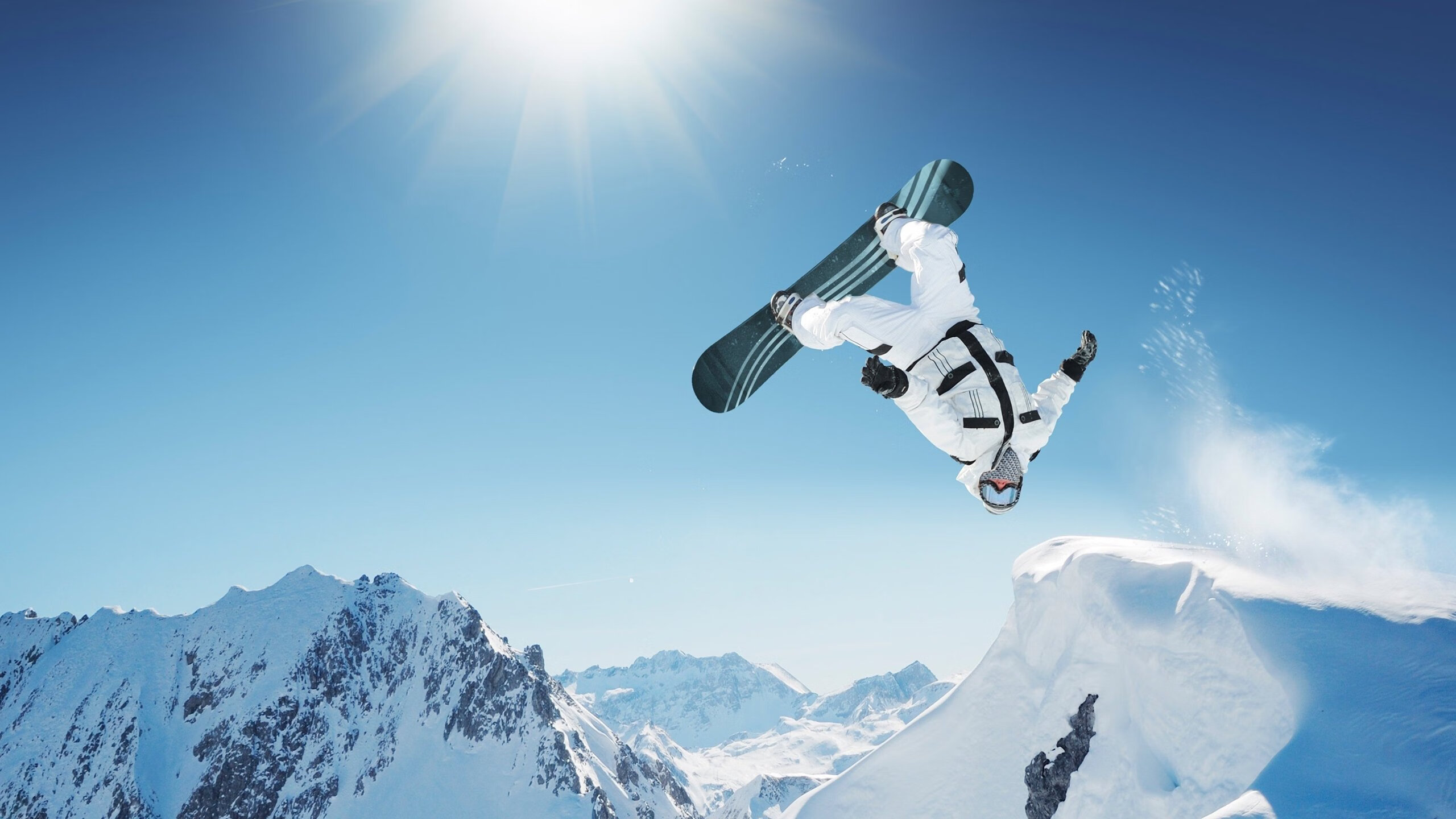 开云注册网址-_全球极光滑雪：在光辉中驰骋_，全球极光胜地