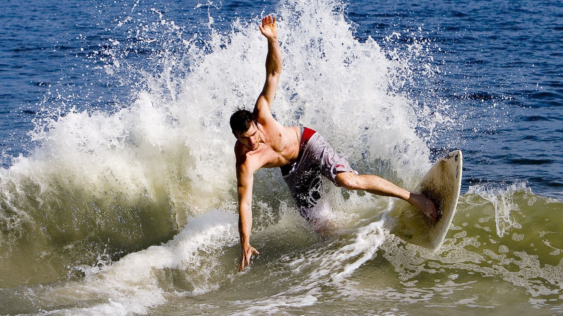 开云中国官网-《竞技场景的未来：虚拟现实与增强现实的结合》，现场竞技类小游戏