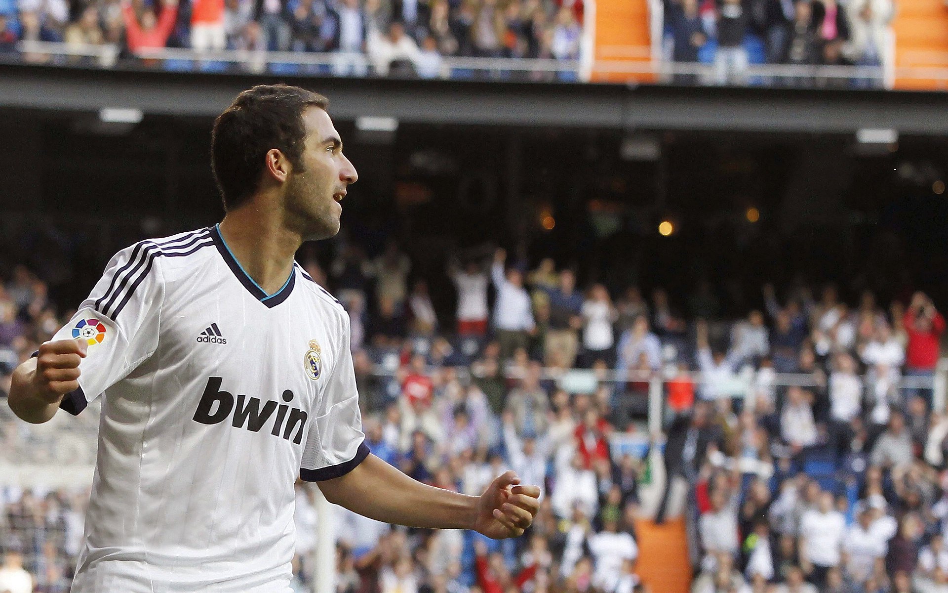 开云体育下载-意甲:米兰双雄继续追赶领头球队,积分差距缩小到5分,米兰意甲夺冠阵容